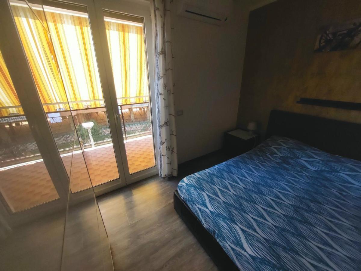 Casa Laura Apartment Ventimiglia Bagian luar foto