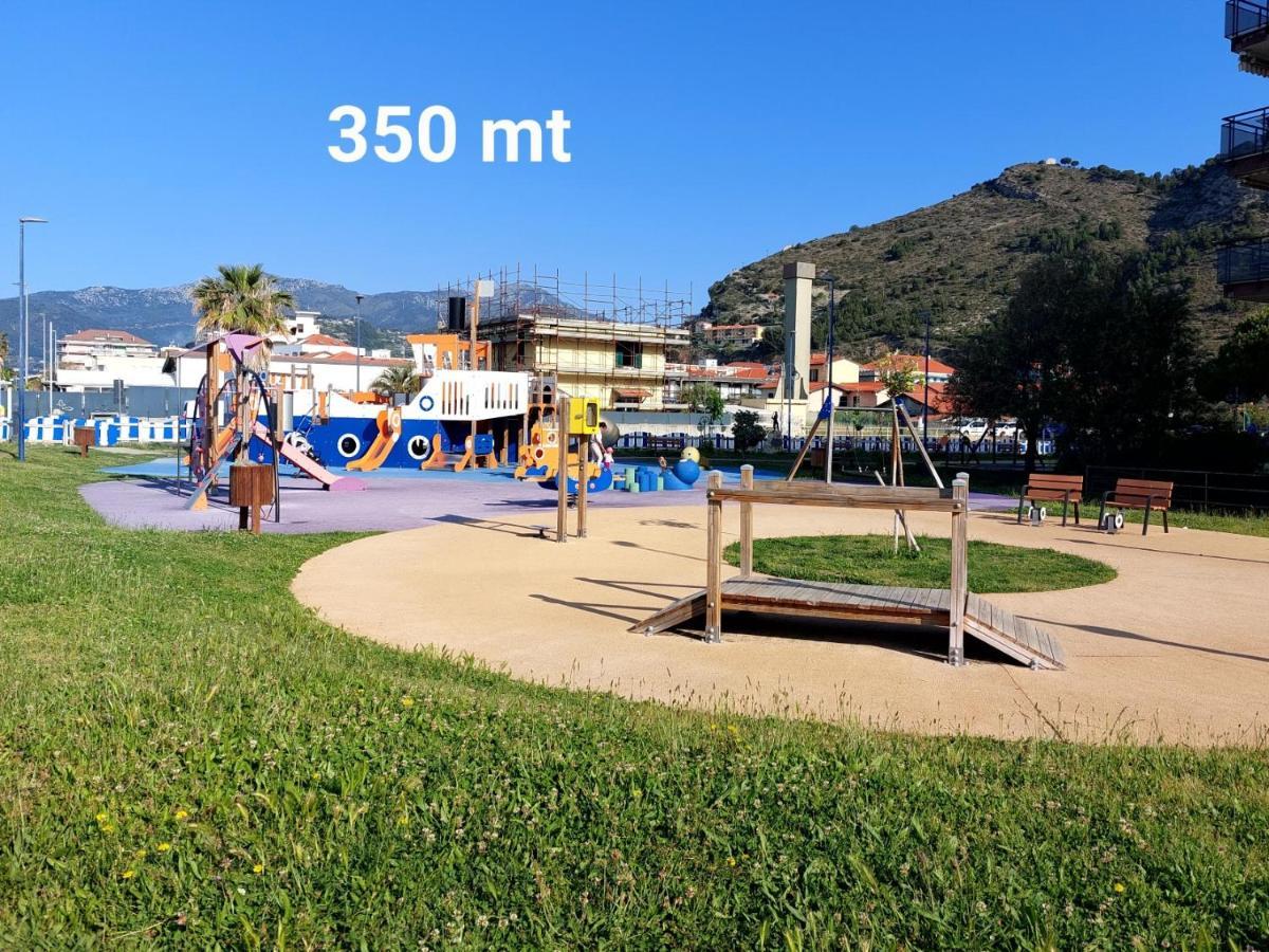 Casa Laura Apartment Ventimiglia Bagian luar foto