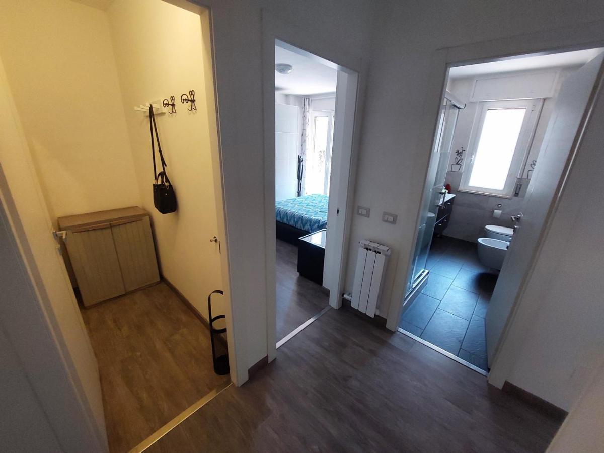 Casa Laura Apartment Ventimiglia Bagian luar foto